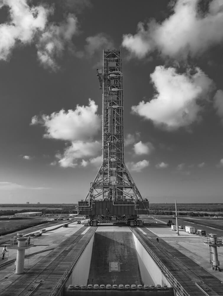 grayscale-shot-tower-holding-sls-rocket-kennedy-space-center (1)